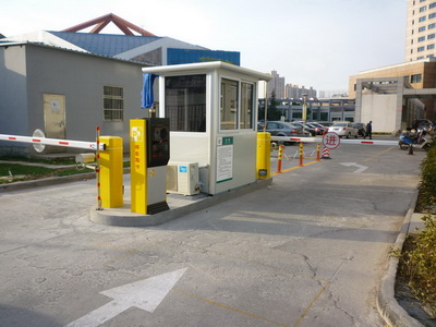 常州武進區人民醫院停車場收費系統側門+崗亭+道閘